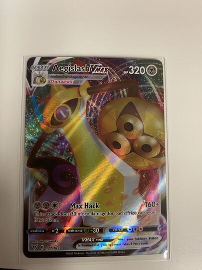 Aegislash VMAX 127/185 Ultra Rare Vivid Voltage Pokemon NM